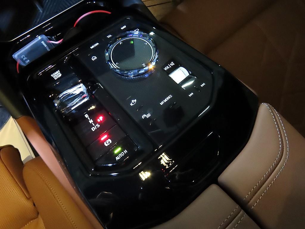 BMW 5시리즈 5시리즈 (G60) 530i xDrive M 스포츠 프로 스페셜 에디션 이미지 12