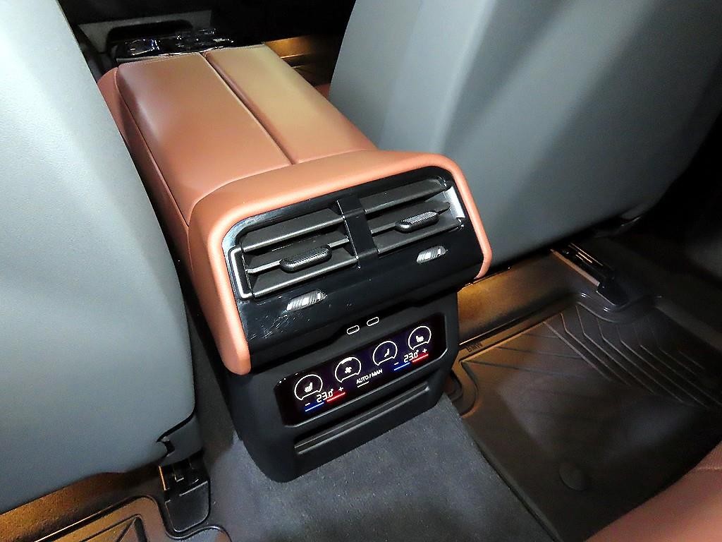 BMW 5시리즈 5시리즈 (G60) 530i xDrive M 스포츠 프로 스페셜 에디션 이미지 15