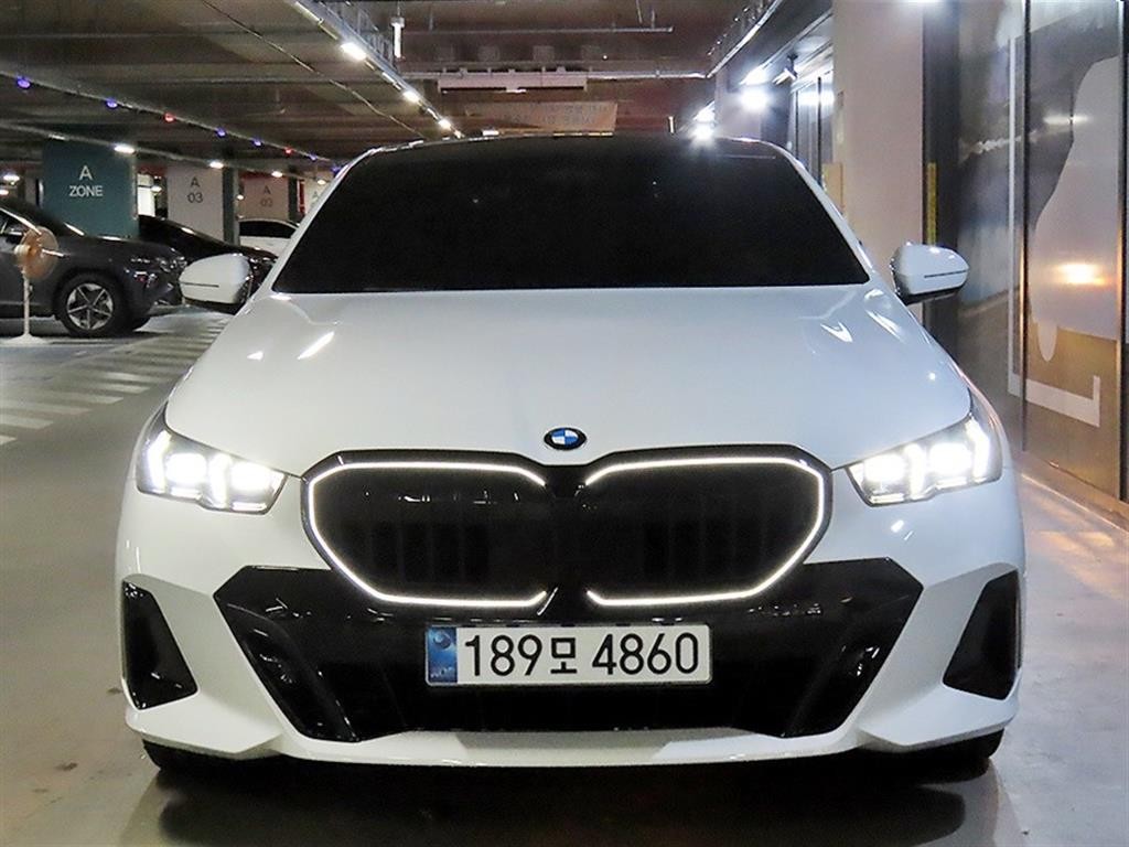 BMW 5시리즈 5시리즈 (G60) 530i xDrive M 스포츠 프로 스페셜 에디션 이미지 2