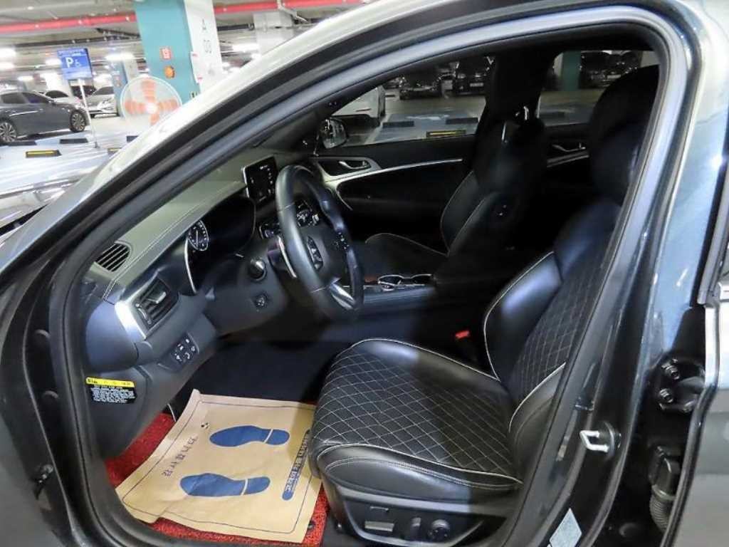 제네시스 G70 3.3T 스포츠 프레스티지 이미지 6