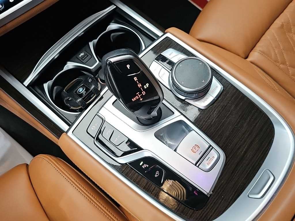 BMW 7시리즈 7시리즈 (G11) 730d xDrive 디자인 퓨어 엑설런스 이미지 8