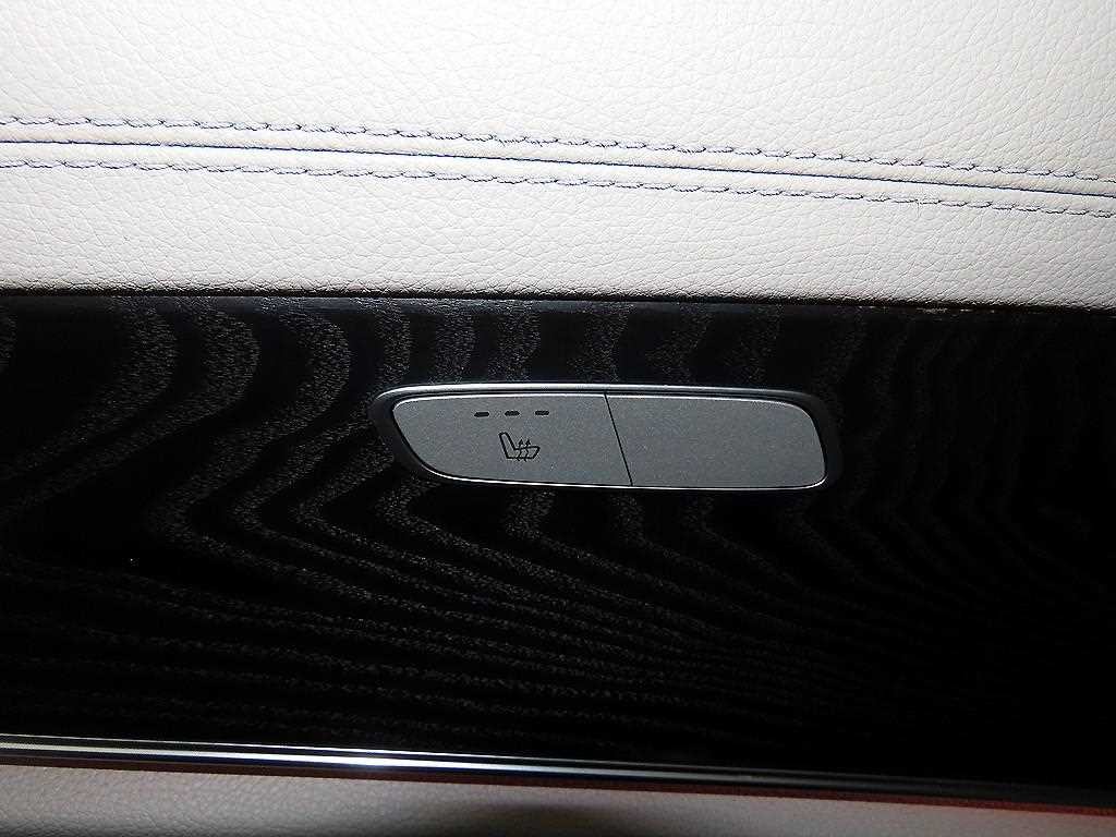 벤츠 E 클래스 E-클래스 W213 E220d 4MATIC AMG라인 이미지 15