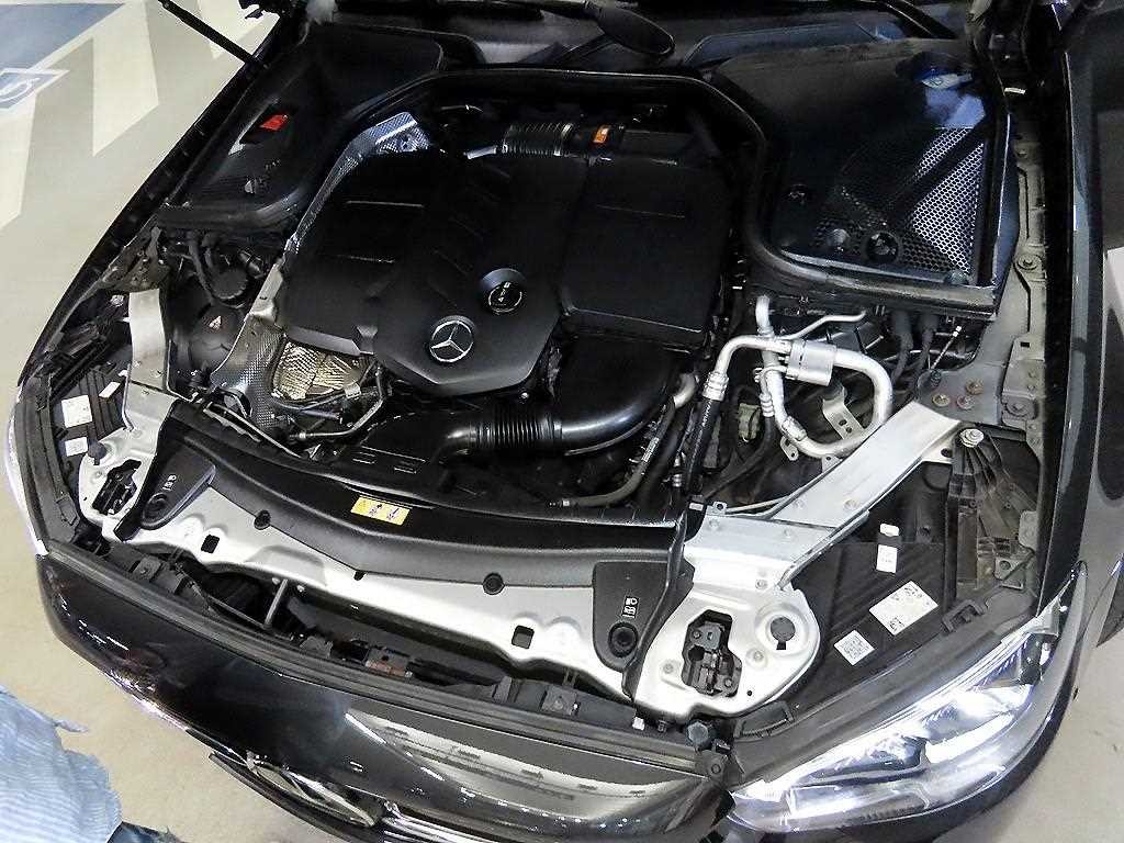벤츠 E 클래스 E-클래스 W213 E220d 4MATIC AMG라인 이미지 19