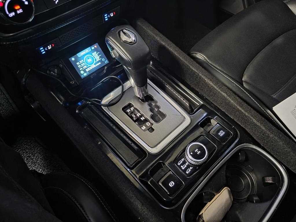 KG모빌리티(쌍용) 렉스턴 G4렉스턴 디젤 2.2 4WD 유라시아 에디션 이미지 14