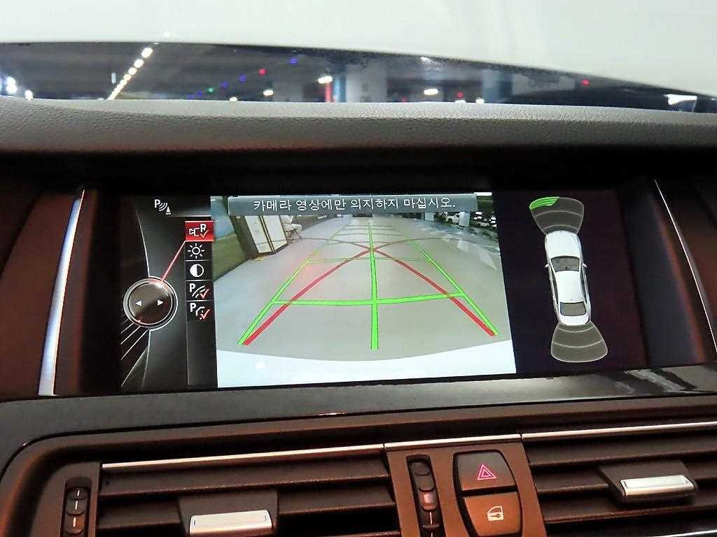 BMW 5시리즈 5시리즈 (F10) 520d xDrive 이미지 11