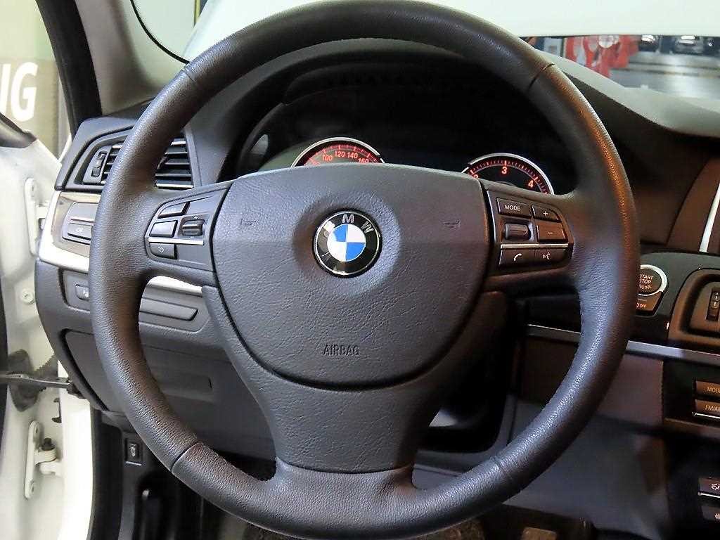 BMW 5시리즈 5시리즈 (F10) 520d xDrive 이미지 8