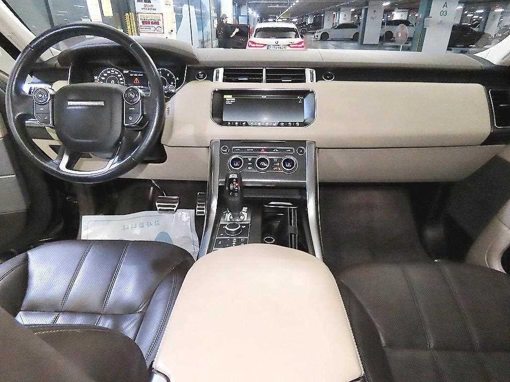 랜드로버 레인지로버 스포츠 레인지로버 스포츠 2세대 3.0 SDV6 HSE 다이나믹 이미지 10