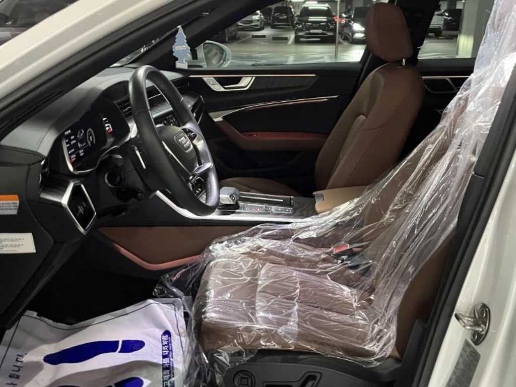 아우디 A6 A6 (C8) 45 TFSI 프리미엄 이미지 12