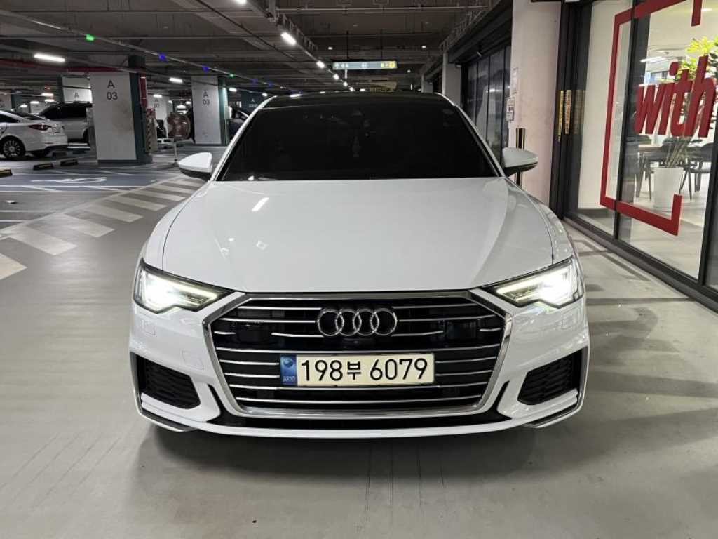 아우디 A6 A6 (C8) 45 TFSI 프리미엄 이미지 2