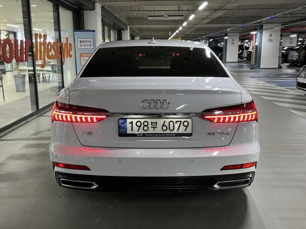 아우디 A6 A6 (C8) 45 TFSI 프리미엄 이미지 5