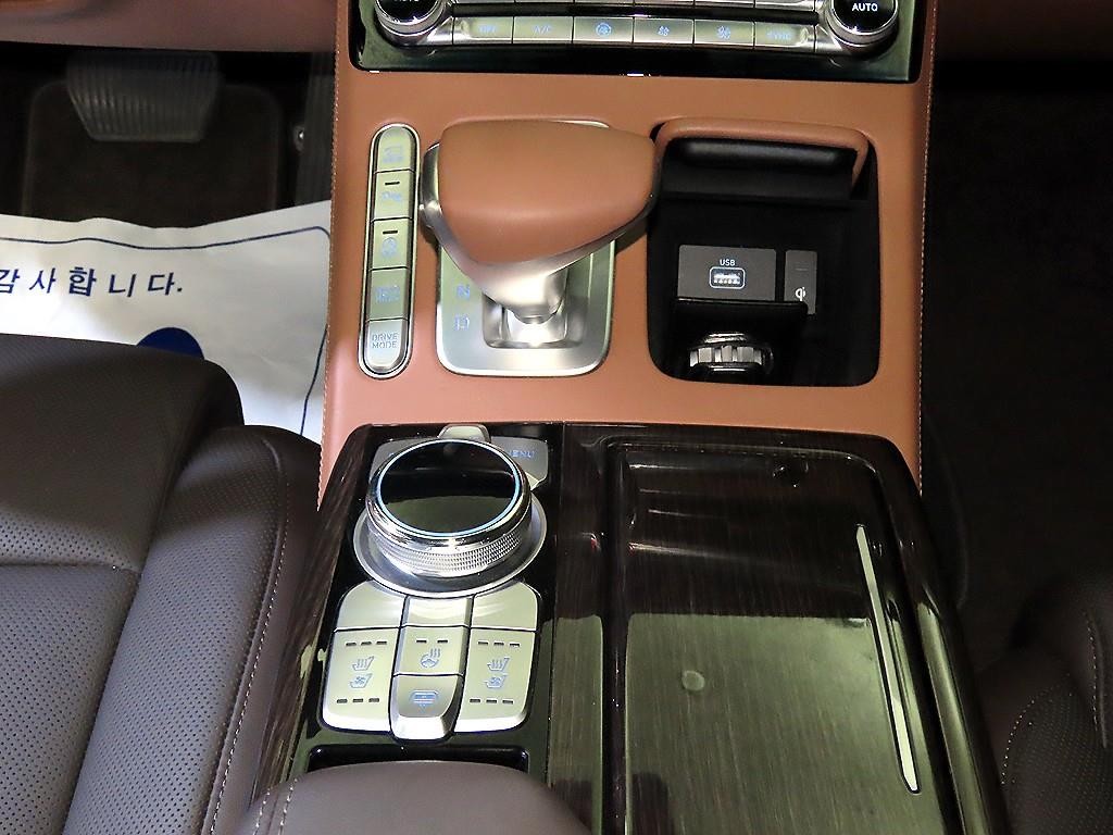제네시스 G90 3.8 GDI AWD 럭셔리 이미지 12