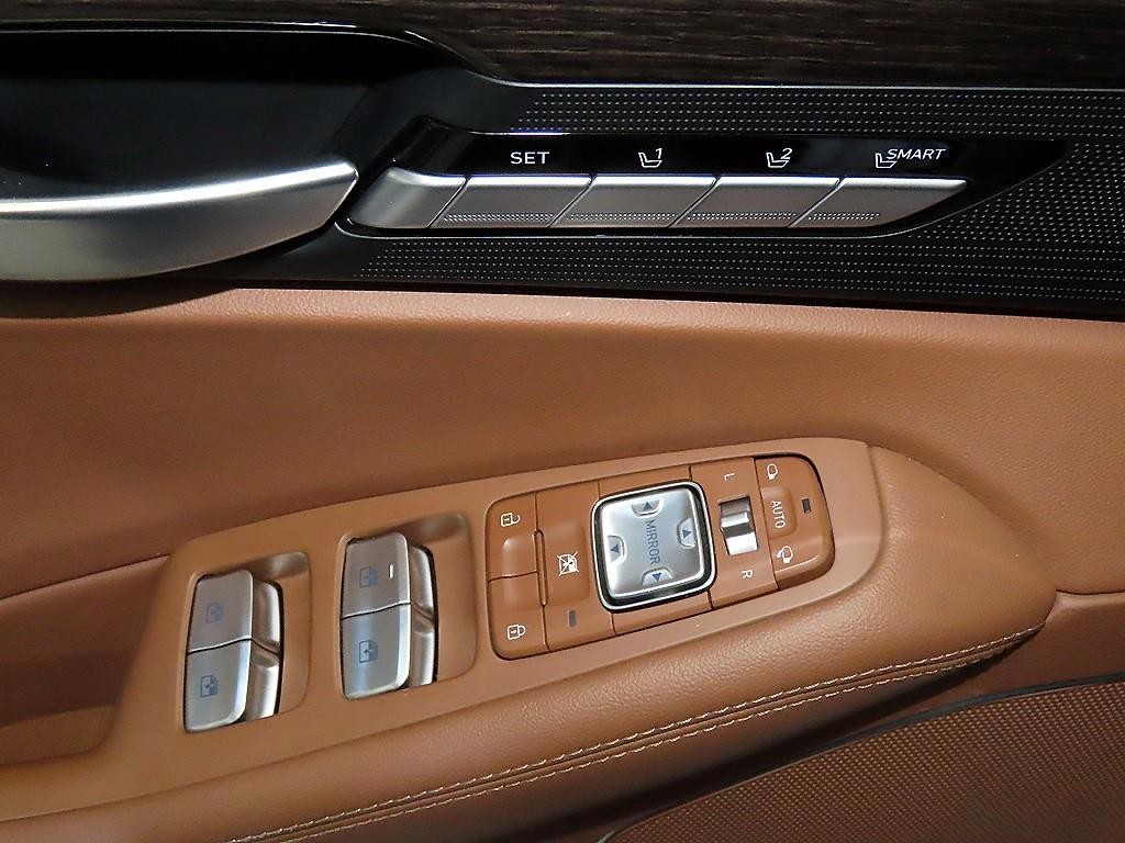 제네시스 G90 3.8 GDI AWD 럭셔리 이미지 14