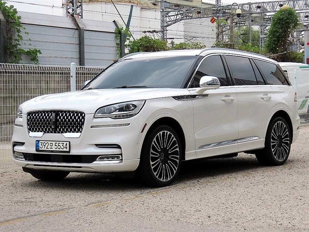 링컨 에비에이터 에비에이터 2세대 3.0 블랙라벨 AWD 이미지 2