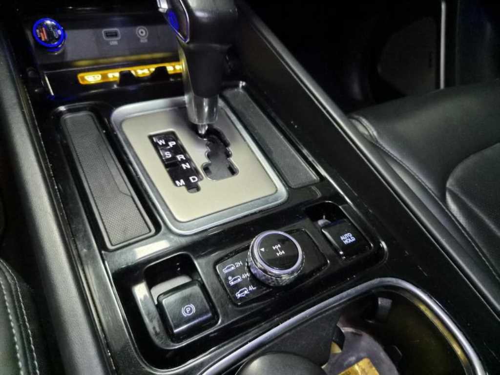 KG모빌리티(쌍용) 렉스턴 G4렉스턴 디젤 2.2 4WD 유라시아 에디션 이미지 10