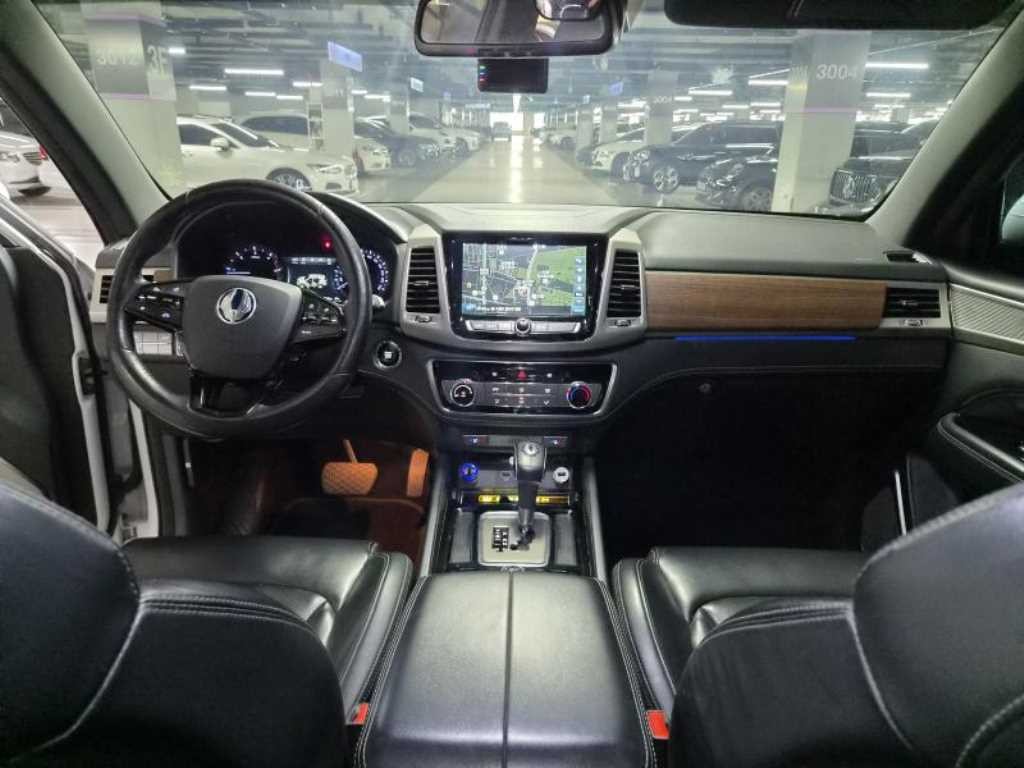 KG모빌리티(쌍용) 렉스턴 G4렉스턴 디젤 2.2 4WD 유라시아 에디션 이미지 6