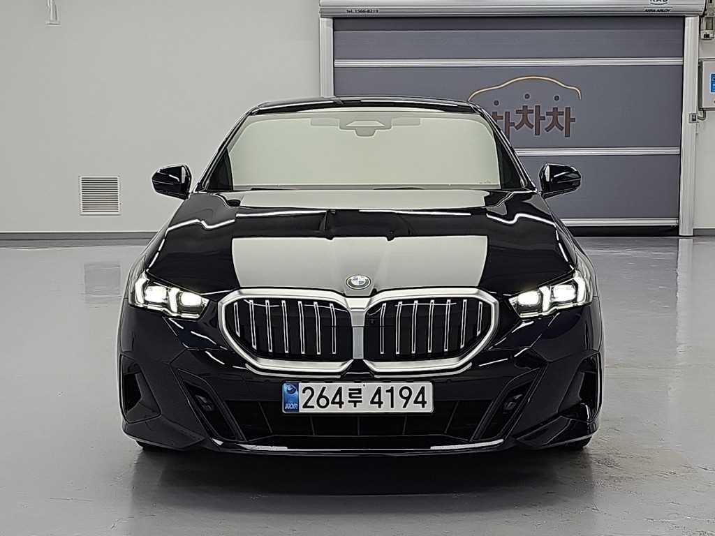 BMW 5시리즈 5시리즈 (G60) 520i M 스포츠 이미지 2