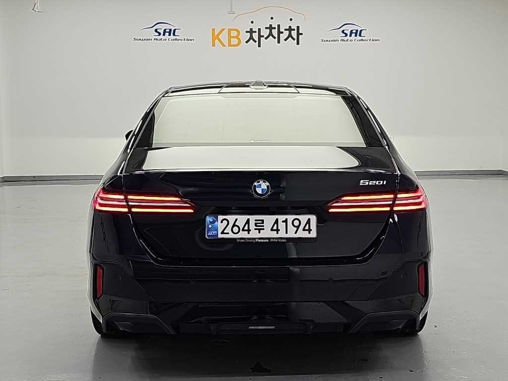 BMW 5시리즈 5시리즈 (G60) 520i M 스포츠 이미지 3