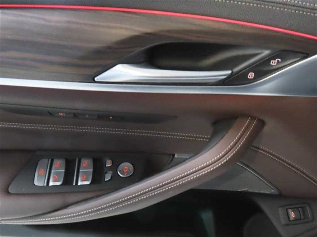 BMW 5시리즈 5시리즈 (G30) 530i M 스포츠 이미지 12