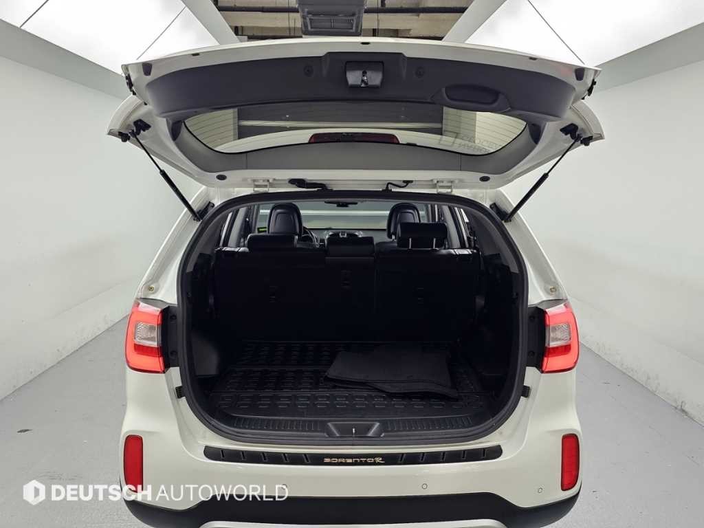 기아 쏘렌토 뉴 쏘렌토 R 2WD 2.0 노블레스 이미지 19