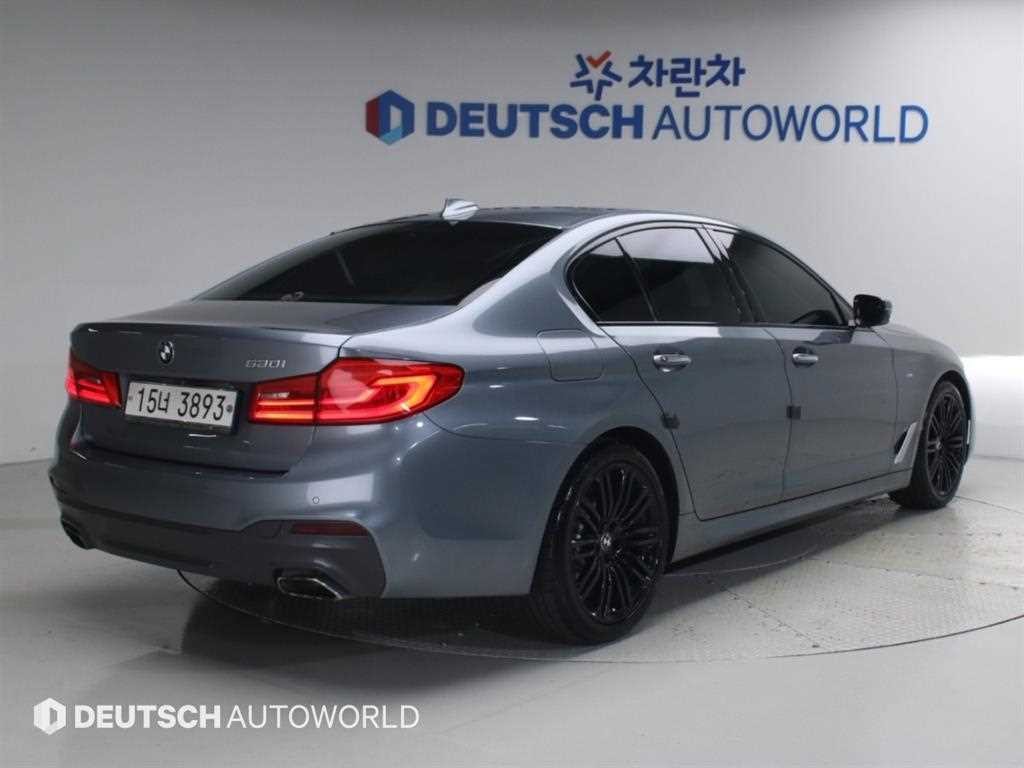 BMW 5시리즈 5시리즈 (G30) 530i M 스포츠 플러스 이미지 2