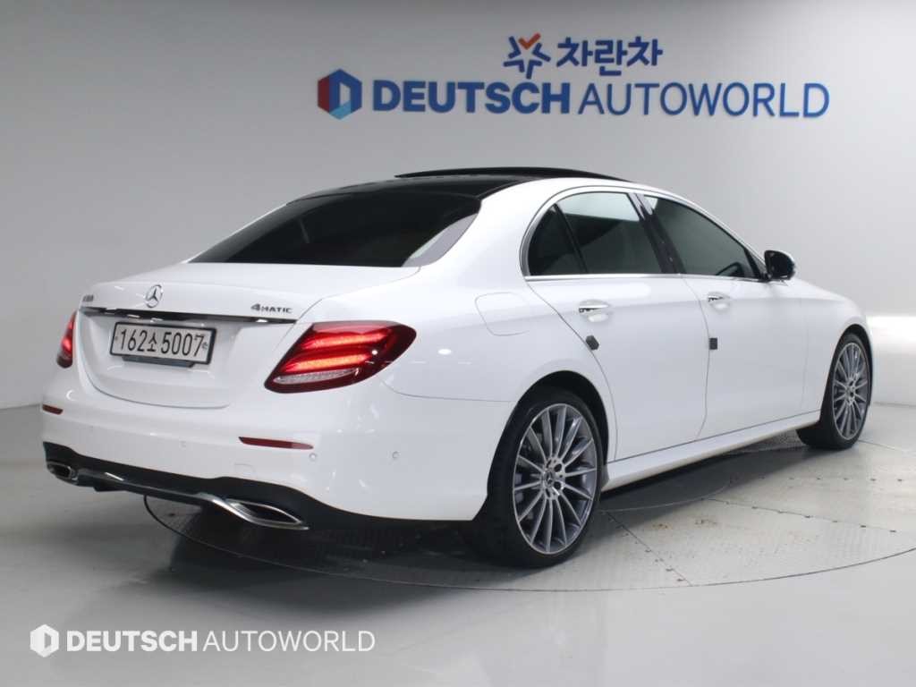 벤츠 E 클래스 E-클래스 W213 E350 4MATIC AMG LINE 이미지 2