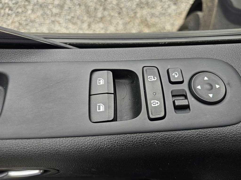 현대 스타리아 2WD 디젤 카고 스마트 3인승 이미지 14