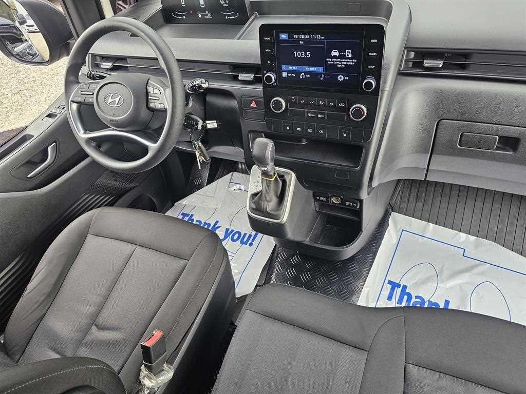 현대 스타리아 2WD 디젤 카고 스마트 3인승 이미지 6