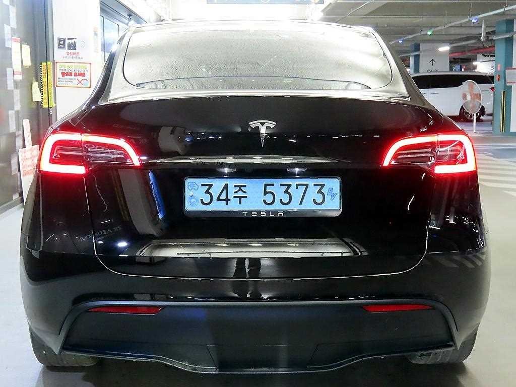 테슬라 모델 Y RWD 이미지 5