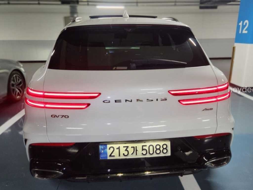 제네시스 GV70 2.5T 가솔린 2WD 스포츠 이미지 2