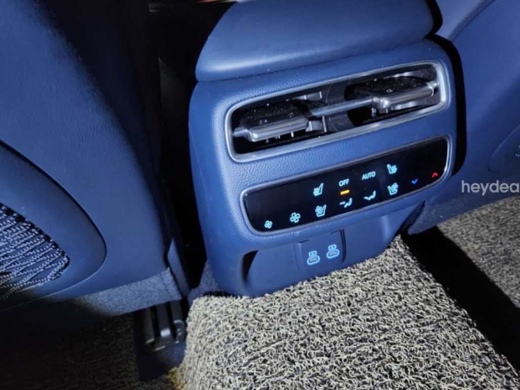 제네시스 GV70 2.5T 가솔린 2WD 스포츠 이미지 8
