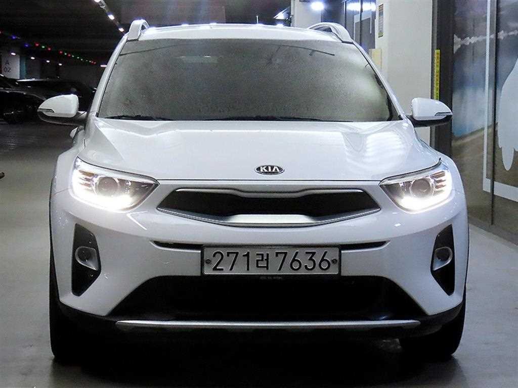 기아 스토닉 가솔린 1.4 디럭스 이미지 2