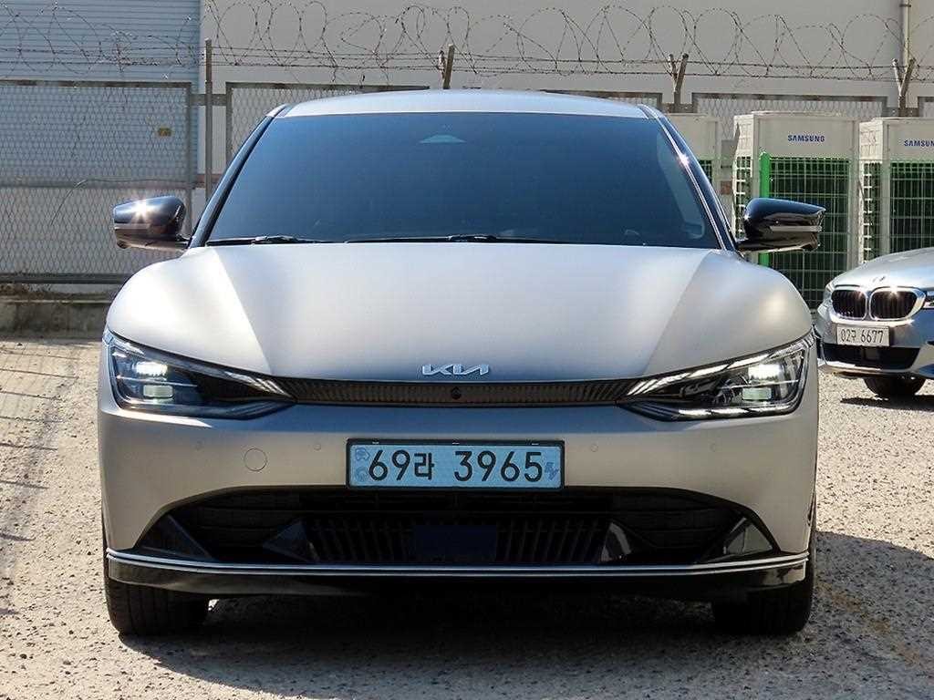 기아 EV6 롱레인지 어스 이미지 1