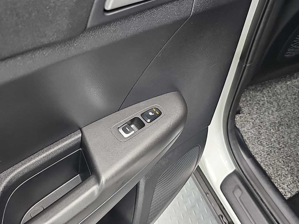 기아 스포티지 스포티지 더 볼드 2.0 디젤 2WD 프레스티지 이미지 13