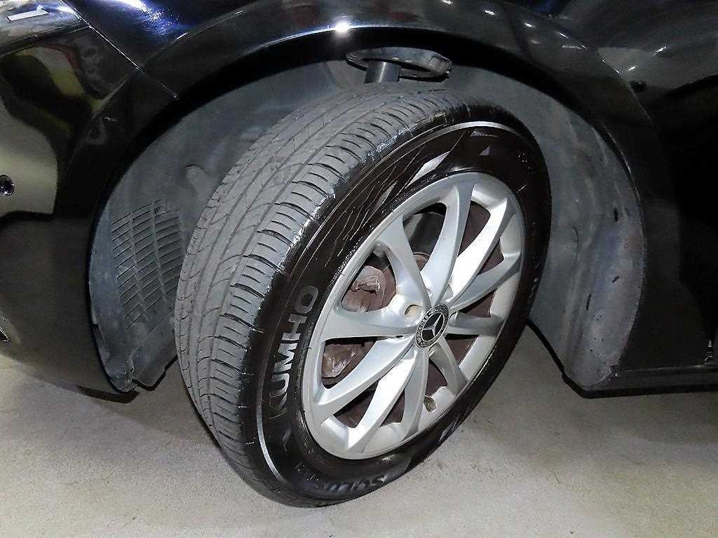 벤츠 A 클래스 A클래스 W177 A220 해치백 이미지 19