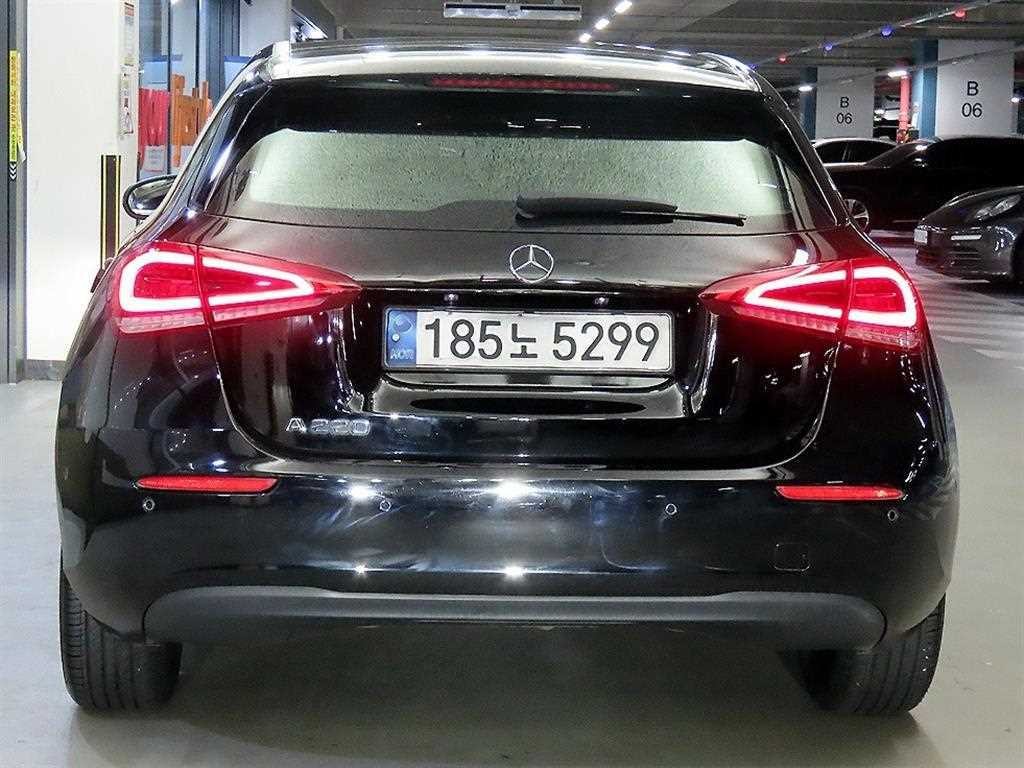벤츠 A 클래스 A클래스 W177 A220 해치백 이미지 5