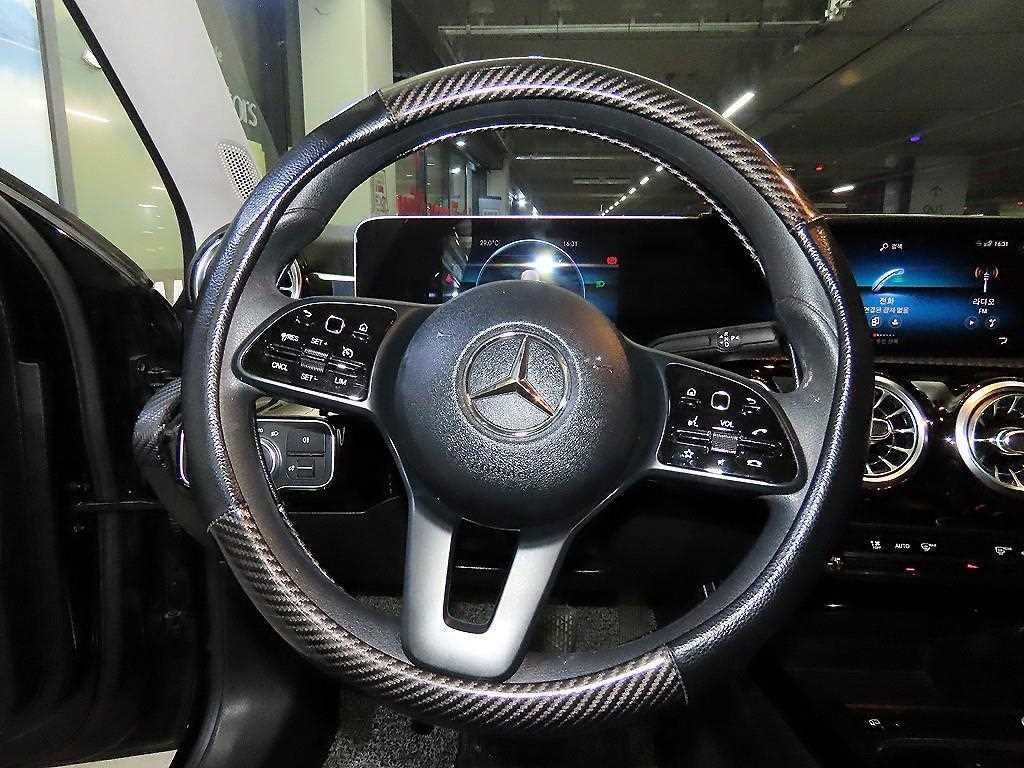 벤츠 A 클래스 A클래스 W177 A220 해치백 이미지 8