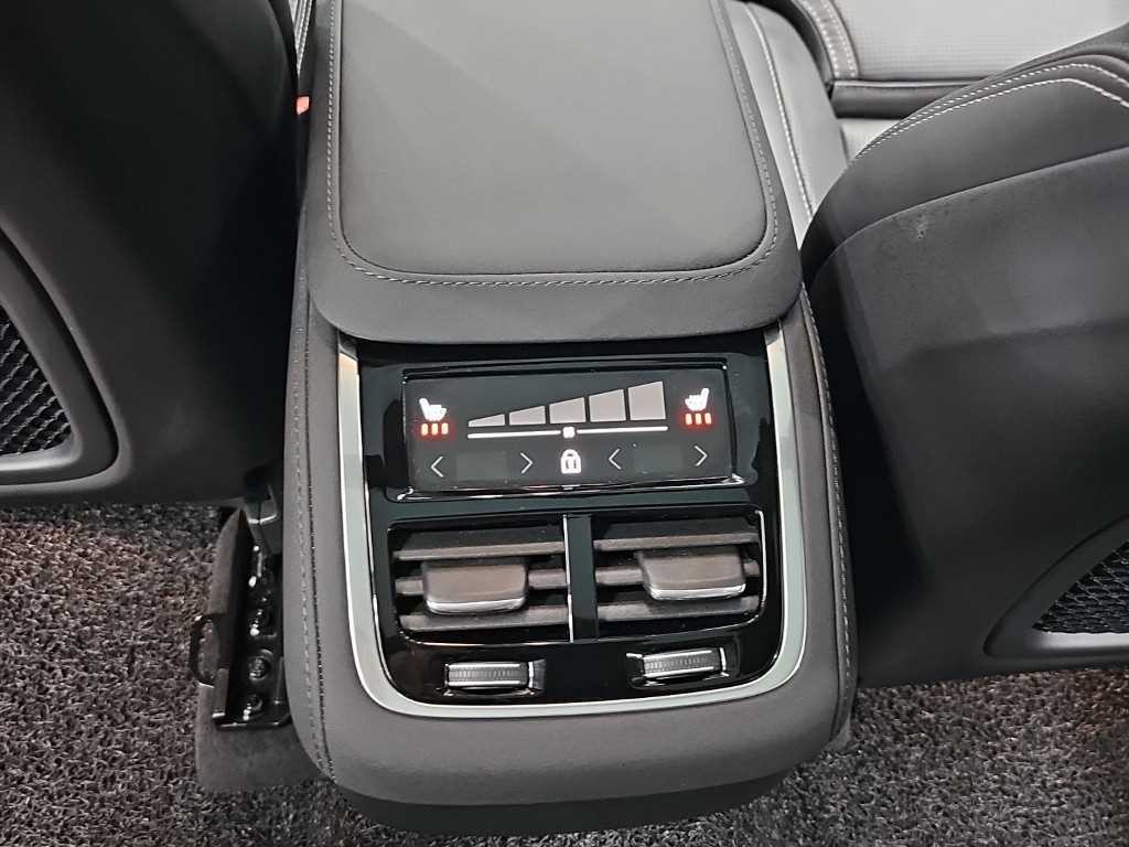 볼보 XC90 XC90 2세대 2.0 B6 AWD 울트라 이미지 14