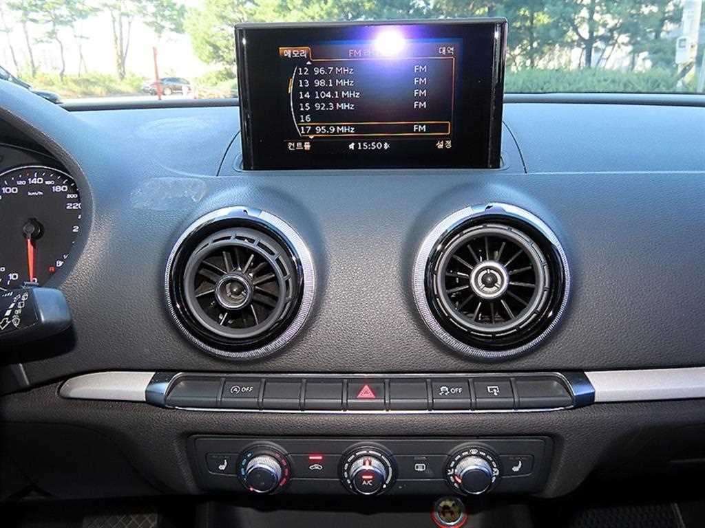 아우디 A3 뉴 A3 25 TDI 다이나믹 스포트백 이미지 13