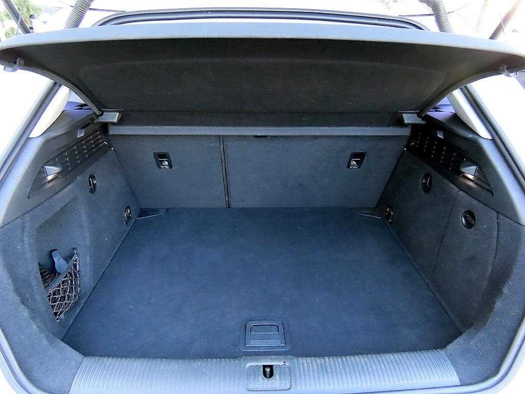 아우디 A3 뉴 A3 25 TDI 다이나믹 스포트백 이미지 17