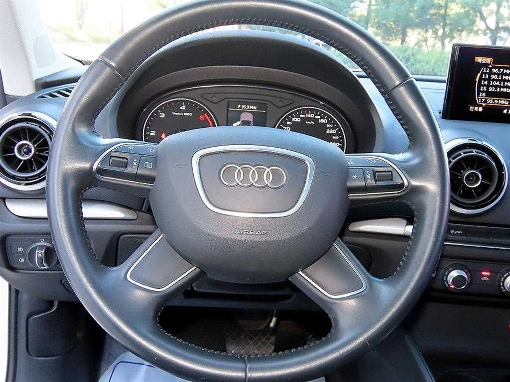 아우디 A3 뉴 A3 25 TDI 다이나믹 스포트백 이미지 8