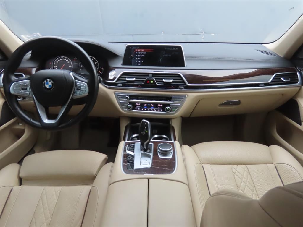 BMW 7시리즈 7시리즈 (G11) 730d xDrive 이미지 8