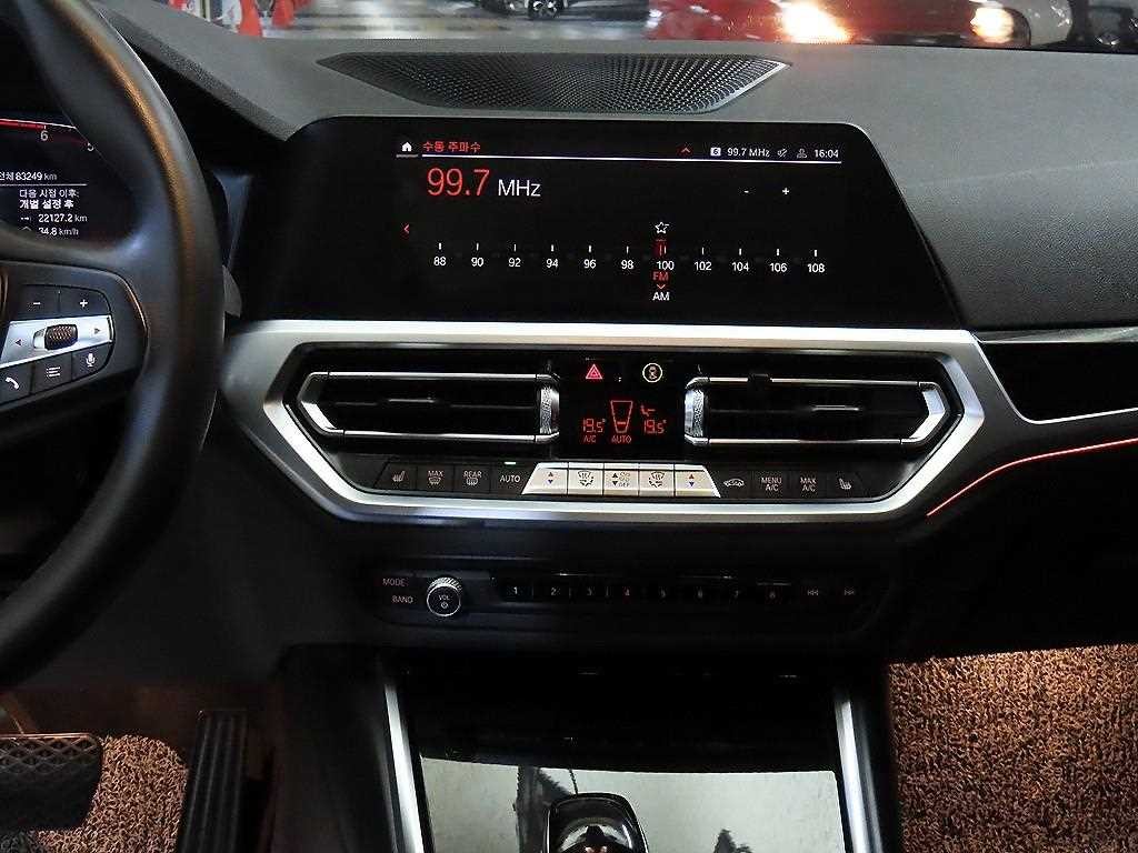 BMW 3시리즈 3시리즈 (G20) 320i 이미지 11
