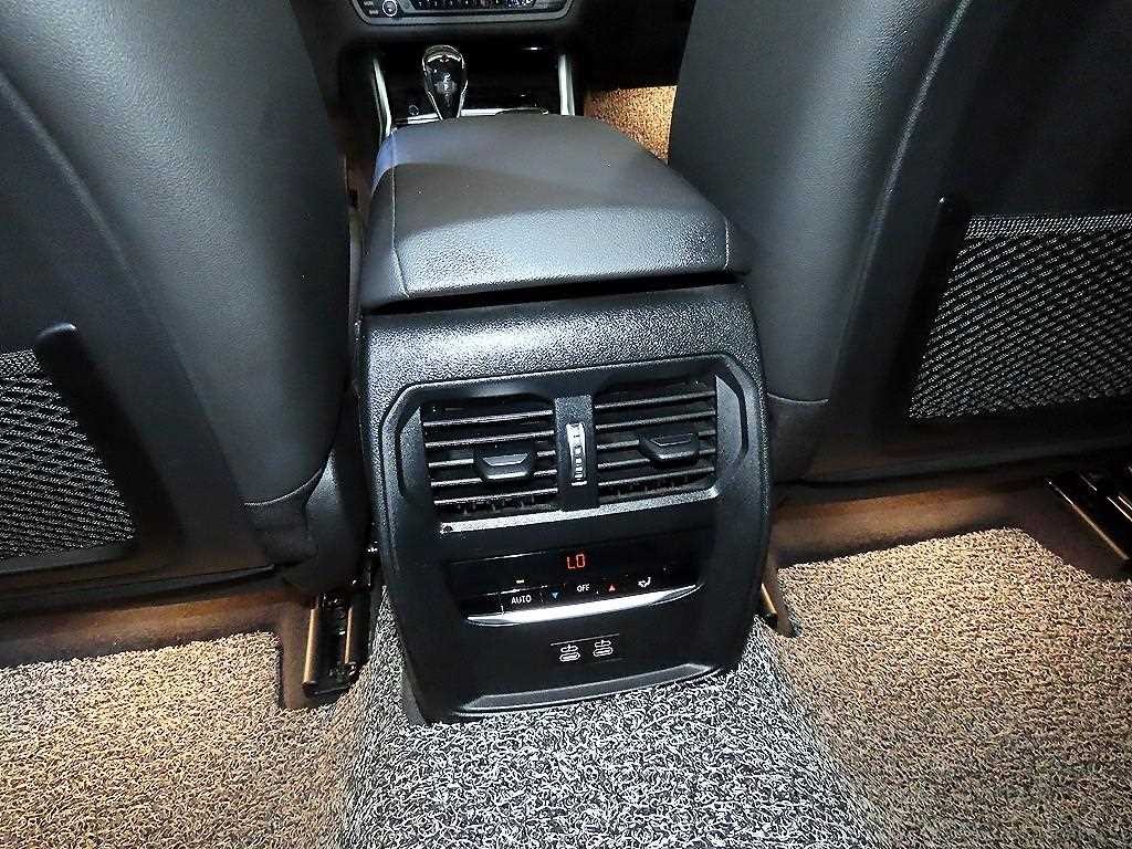 BMW 3시리즈 3시리즈 (G20) 320i 이미지 16