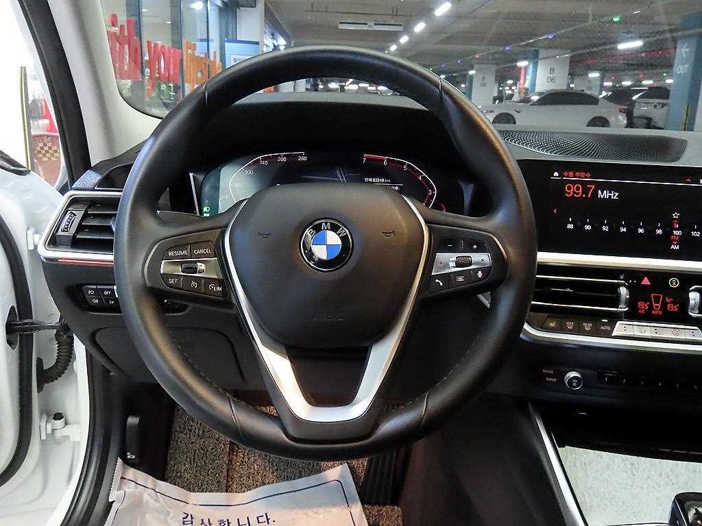 BMW 3시리즈 3시리즈 (G20) 320i 이미지 8