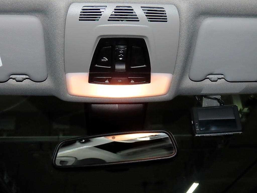 BMW 3시리즈 3시리즈 (F30) 320d 이미지 15