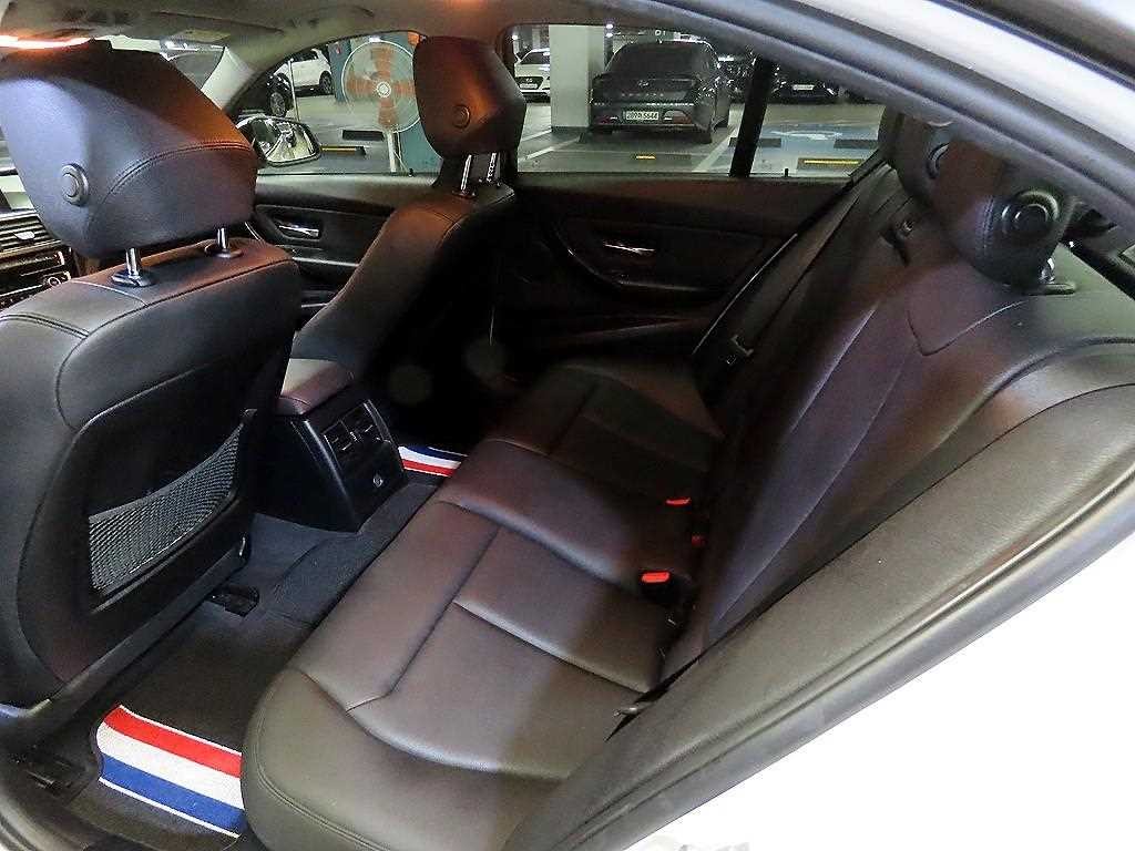BMW 3시리즈 3시리즈 (F30) 320d 이미지 7