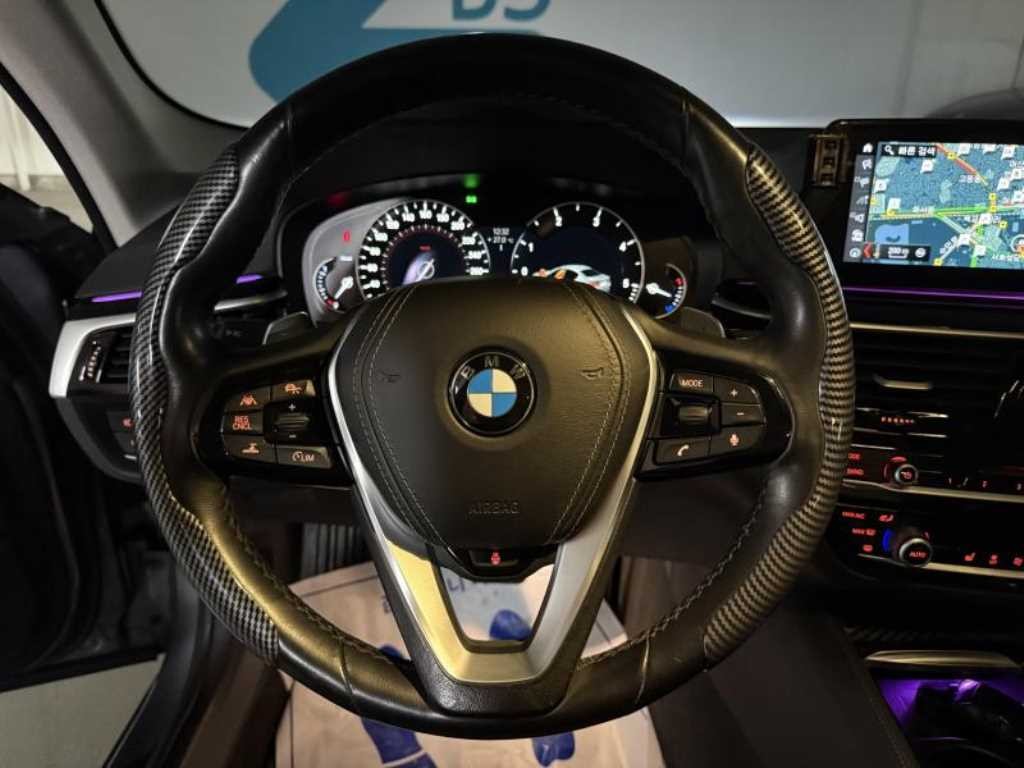 BMW 5시리즈 5시리즈 (G30) 520d 럭셔리 스페셜 에디션 이미지 11