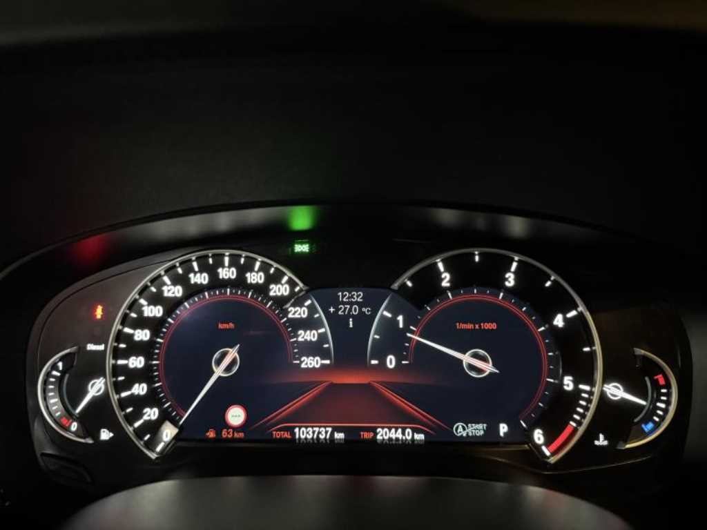 BMW 5시리즈 5시리즈 (G30) 520d 럭셔리 스페셜 에디션 이미지 12