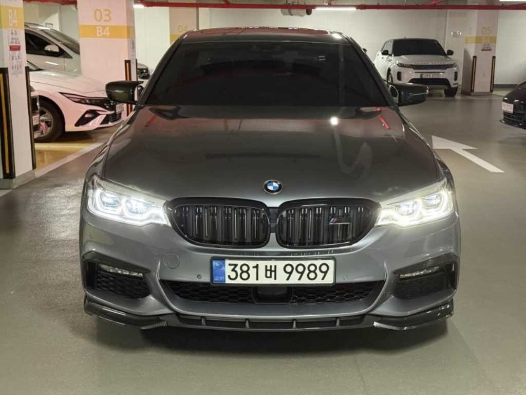 BMW 5시리즈 5시리즈 (G30) 520d 럭셔리 스페셜 에디션 이미지 3