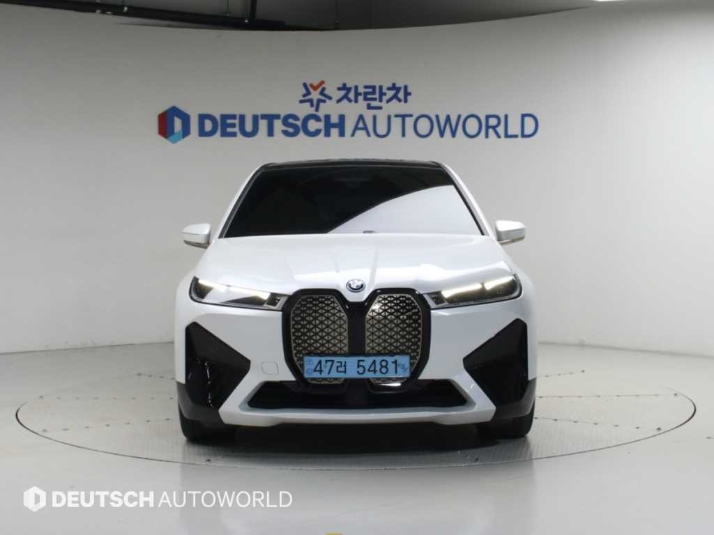 BMW iX xDrive 40 퍼스트 에디션 이미지 4